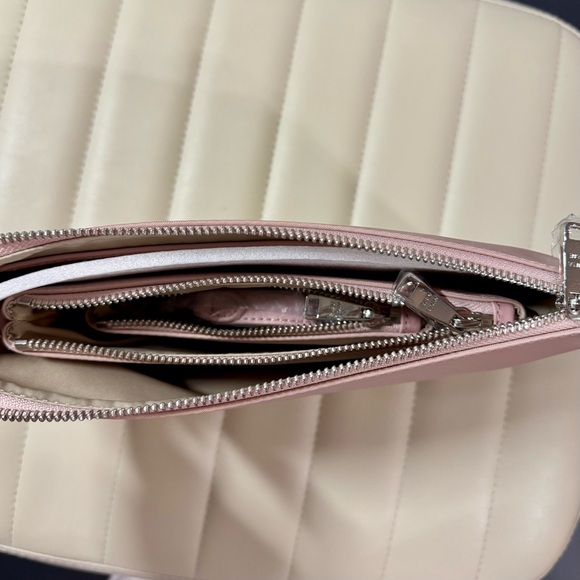 Mina Baie Blush Pouch Set - Picture 2 of 3